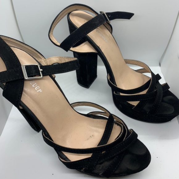 Heels - Picture 3 of 5